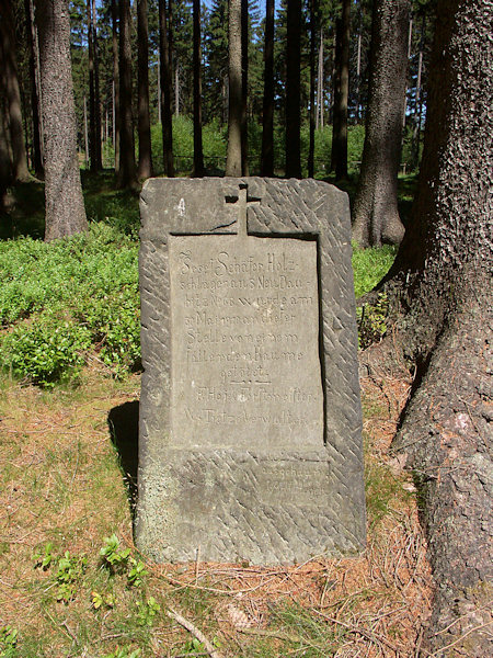 Gedenkstätte für Josef Schäfer im Wald oberhalb des Dorfes.