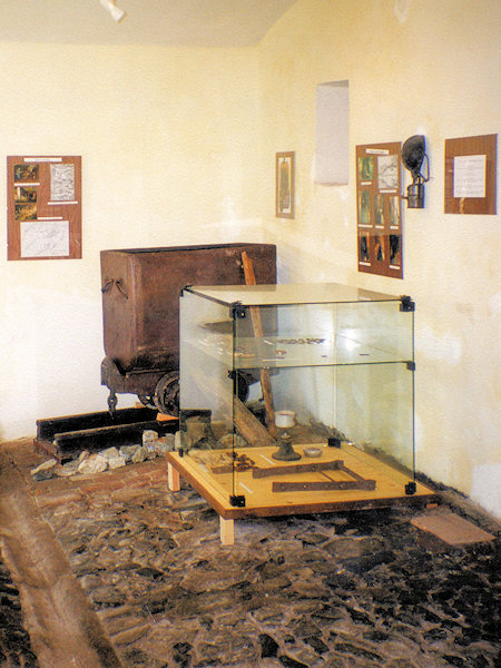 Část hornické expozice jiřetínského muzea.