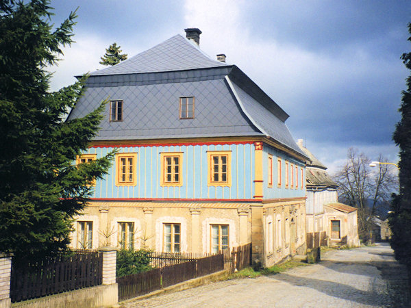 Haus No. 43 an der Strasse nach Slunečná (Sonneberg).