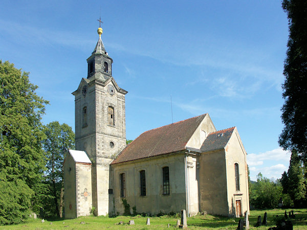 Barokní kostel sv. Petra a Pavla.