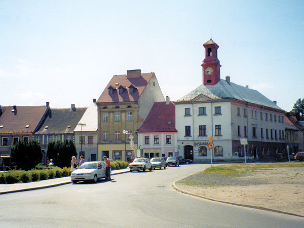 Stadtplatz, Südseite mit dem ehemaligem Rathaus.