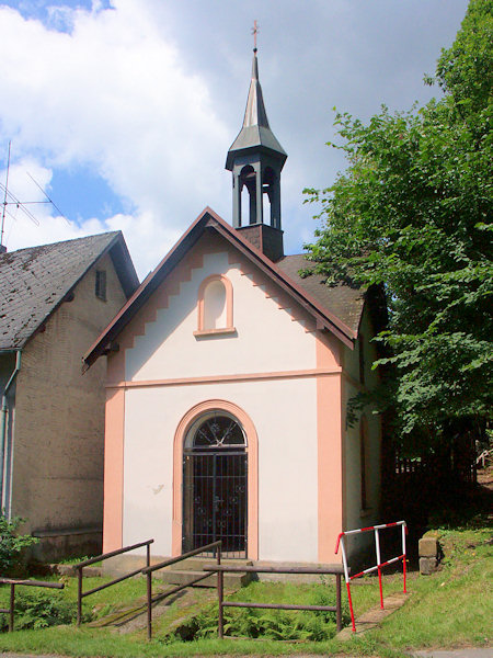 Kapelle am Nordrand der Gemeinde.