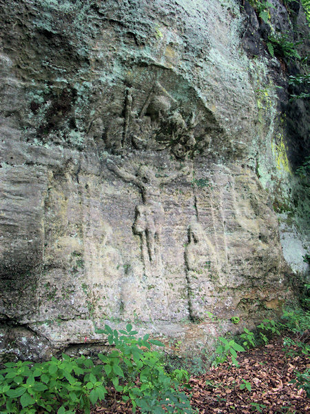 Das Relief der Kalvarie hinter dem Haus Nr. 67.