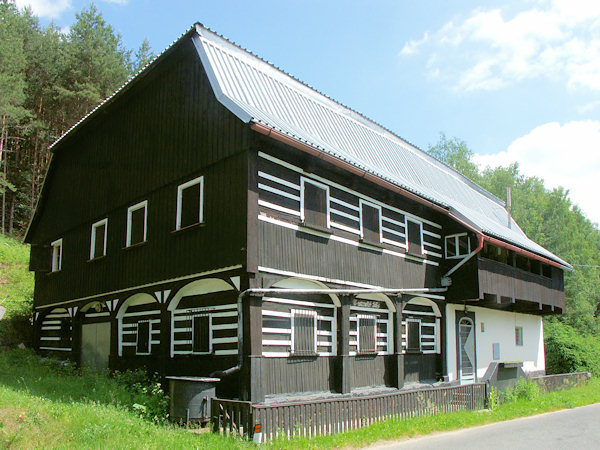 Ehemaliges Gasthaus in der Einschicht.