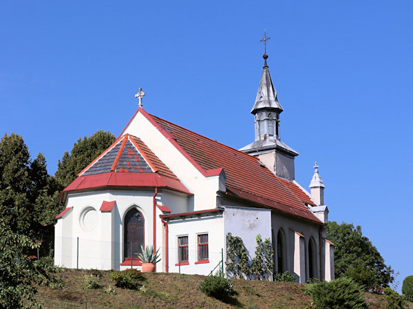 Evangelický kostel na kraji města u České Vsi.