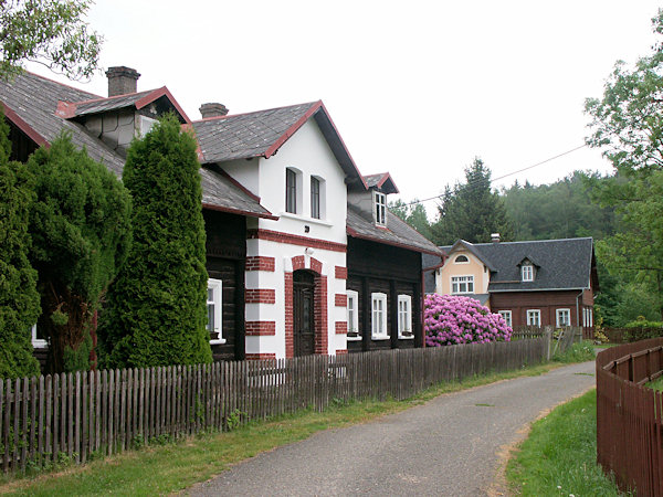 Fachwerkhäuser im Dorf.