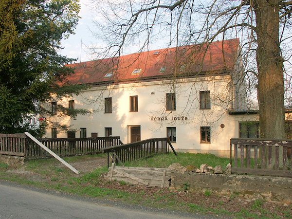 Bývalý hotel Černá Louže.