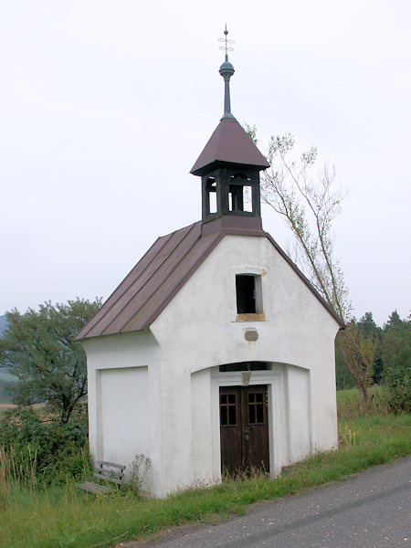 Kaplička u silnice.