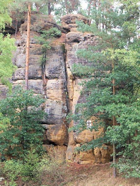 Kreuzfelsen bei Pustá Louka (Wüstewiesen).