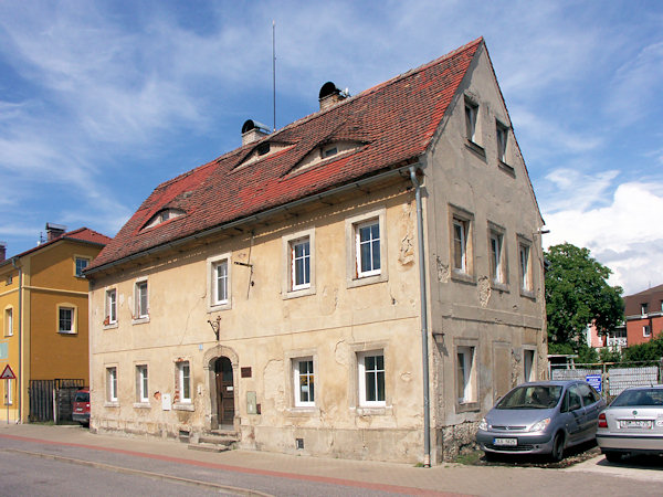 Denkmalgeschütztes Haus Nr. 93 in der Žitavská Straße.