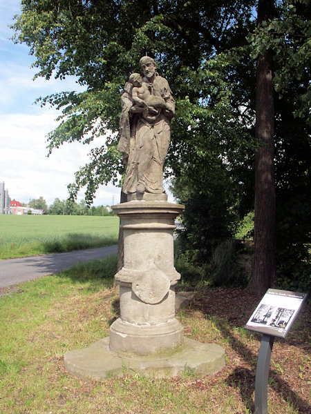 Die Statue des Heiligen Josef in der Žitavská Straße.