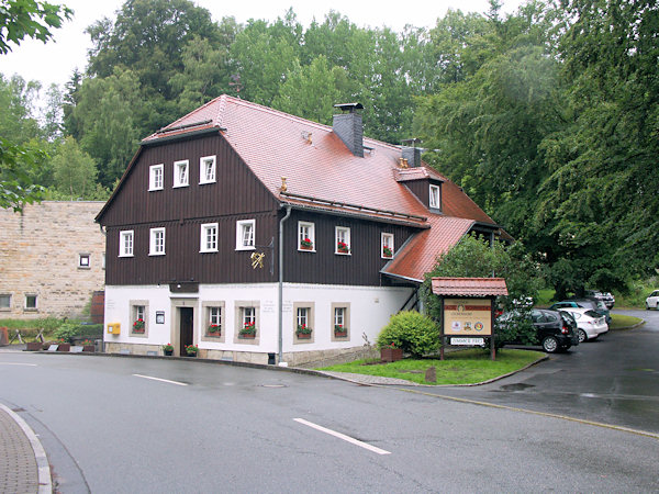 Hostinec Alte Schmiede (Stará kovárna).