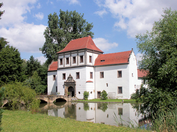 Das Eingangstor des ehemaligen Alten Schlosses.