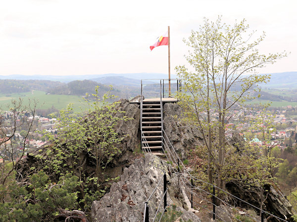 Aussichtsfelsen Jehla über Česká Kamenice (Böhmisch Kamnitz).