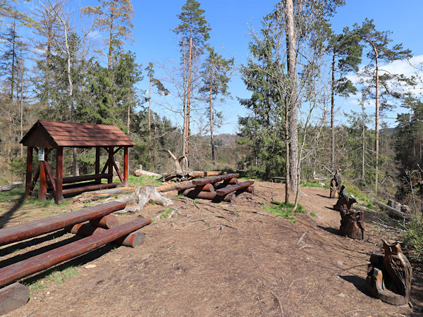 Zentrale Plateau mit der Schutzhütte.