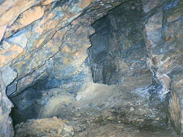 Abbaue im St. Christoph-Stollen auf dem Křížová hora-Berg.