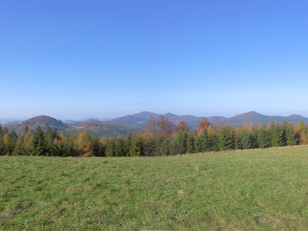 Výhled z Polevského vrchu k severozápadu.