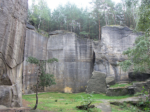 Sandsteinbruch Střelnice (Schiessstätte).