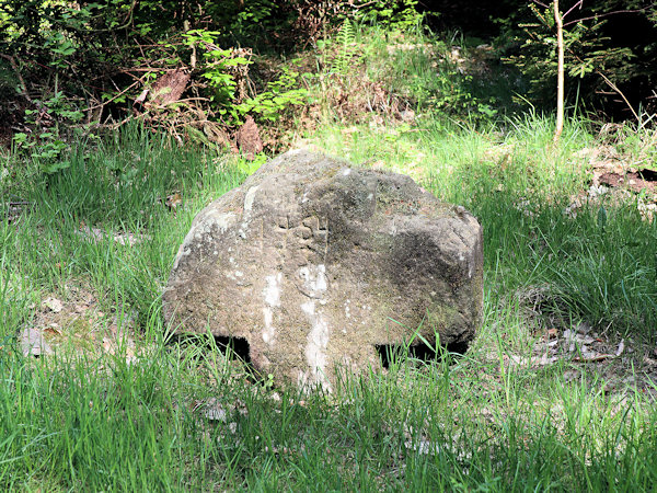 Torso des Sühnkreuzes bei Lasvice (Klemensdorf).