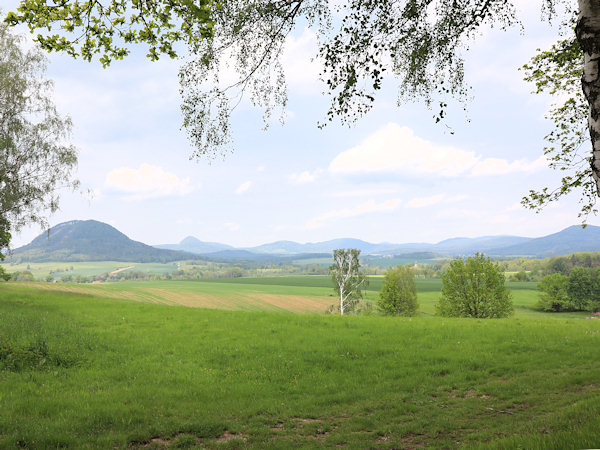 Aussicht vom Věneček (Kränzelberg) nach Nordwesten.