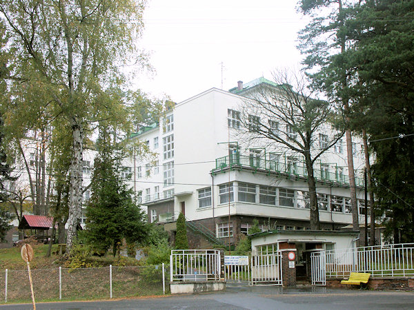 Heilanstalt für TBC und respiratorische Krankheiten in Martinovo Údolí (Martinstal).