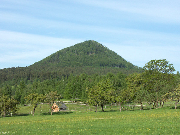 Pohled na Klíč od severovýchodu.