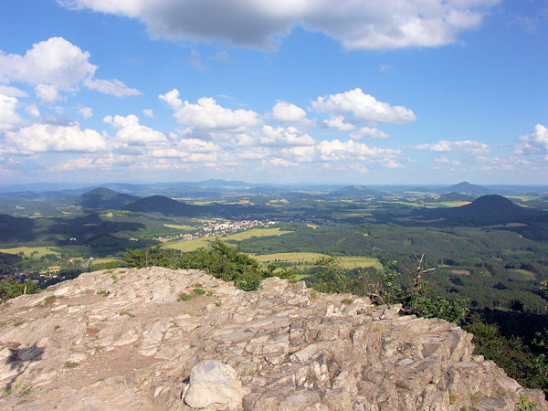 Aussicht vom Gipfel nach Osten.