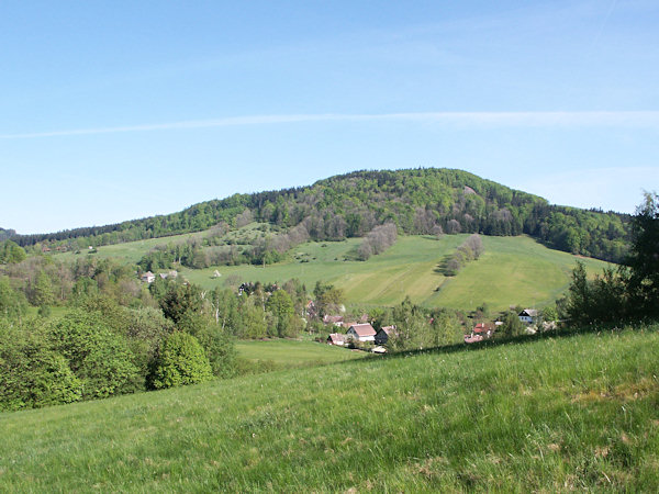 Aussicht vom Sokolík (Falkenberg) oberhalb von Svor (Röhrsdorf).