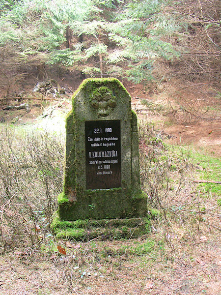 Denkmal des Hegers Václav Kolomazník am Südfuße des Čihadlo.