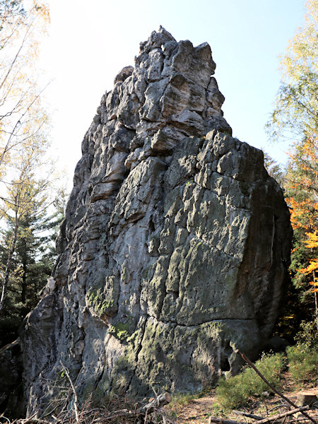 Der Felsen Velká Smrtka (Grosse Todesgöttin).