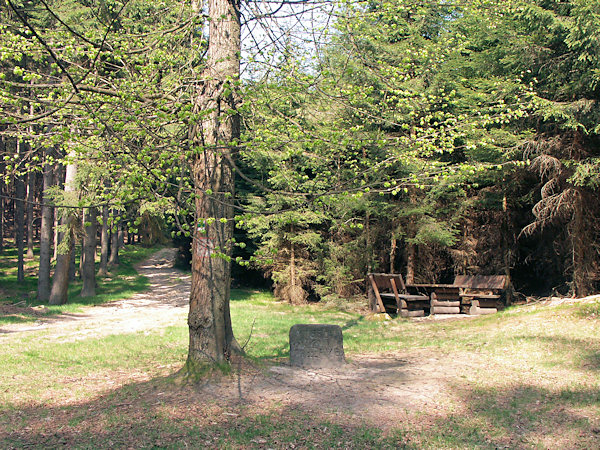 Die Wegegabelung U tří pánů (Dreiherrenstein).