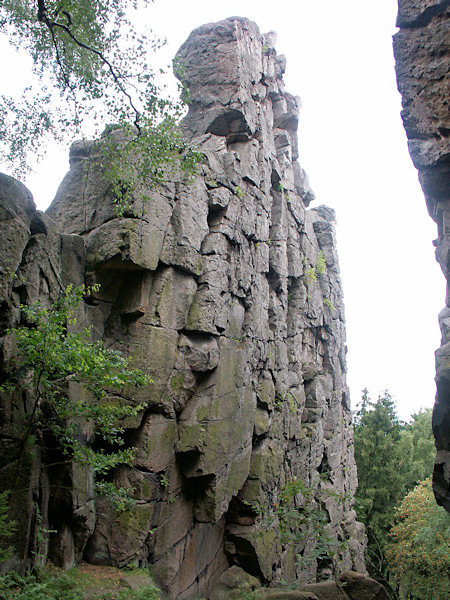 Der Gipfel der Fellerova věž (Fellerwand) ist ein beliebtes Ziel der Bergsteiger.