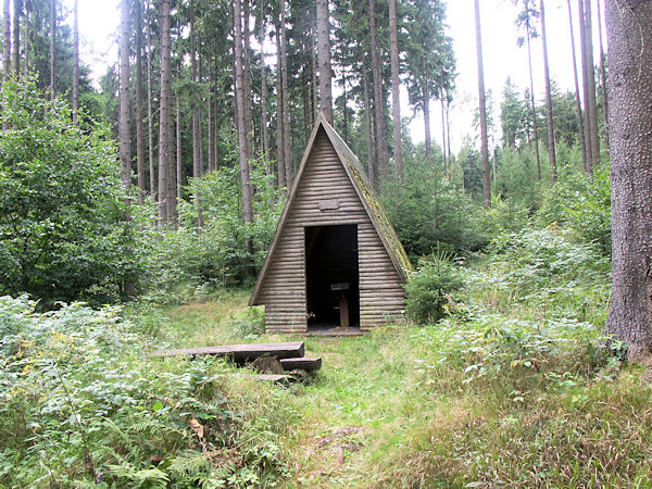 Turistický přístřešek Binis hüttl.