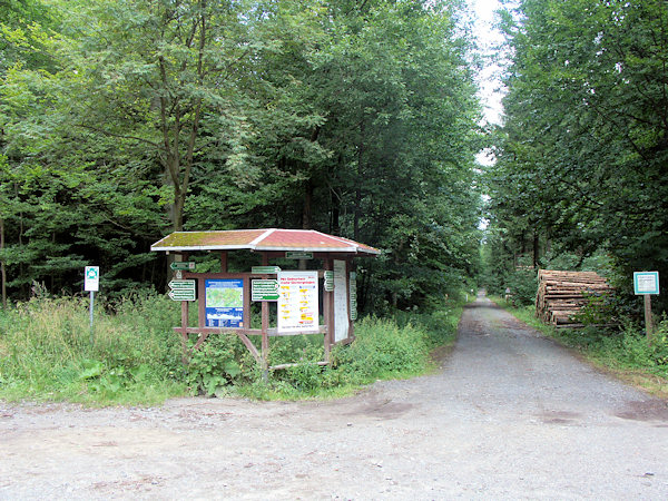 Wegekreuzung Stern an der Leipaer Straße.