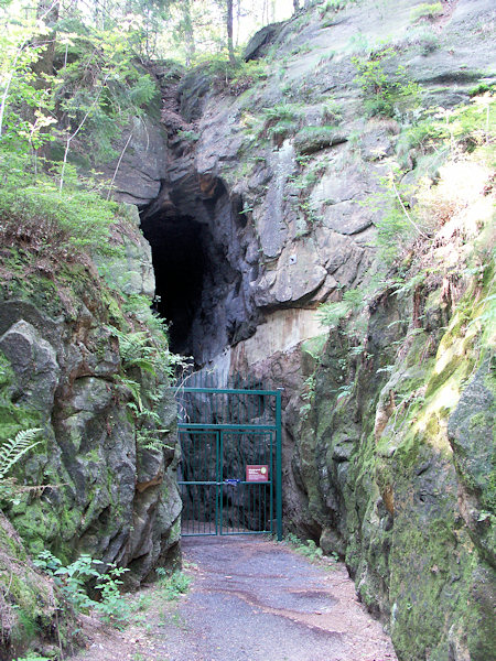 Das äussere Mundloch des Tunnels.