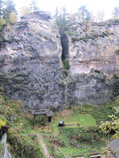 Blick auf die Nordwand des Bruches.